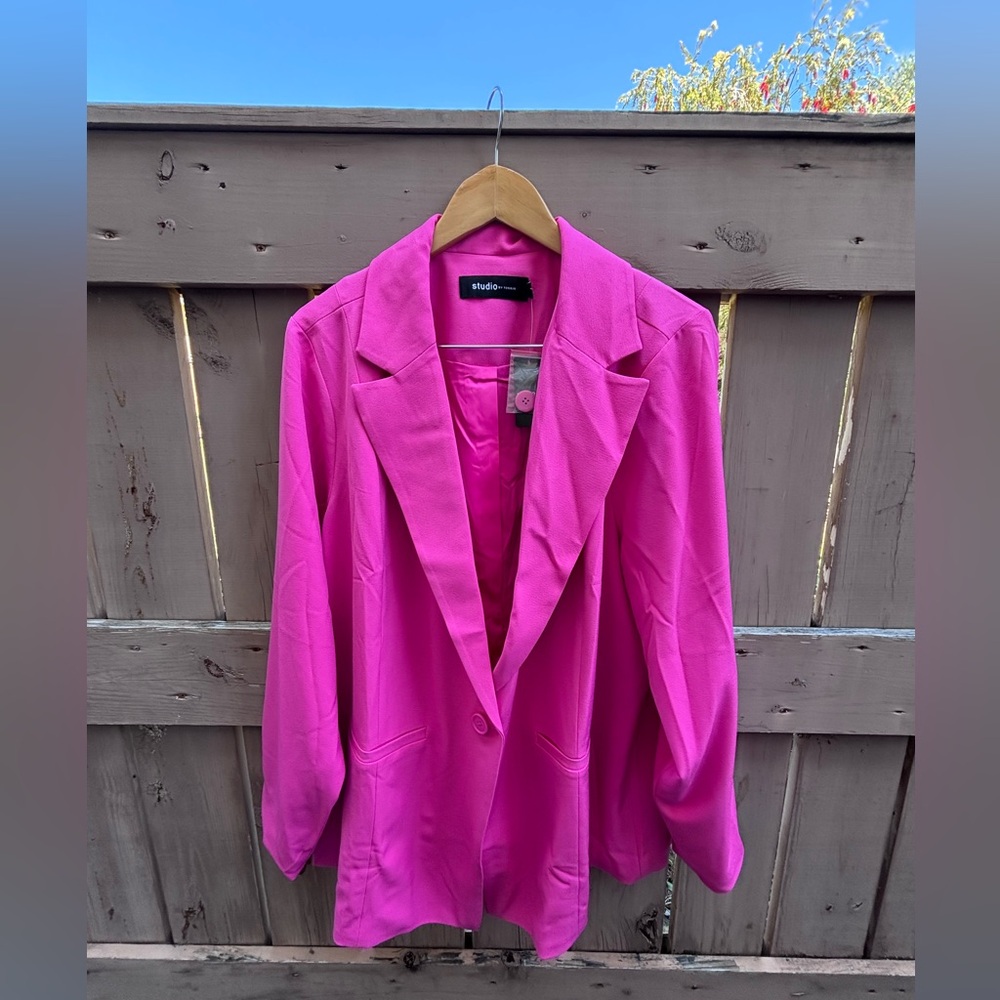 🎉NWT🎉 Studio by torrid Hot Pink Single-Button Blazer